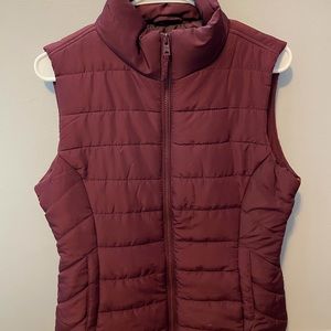 Aéropostale vest (Medium)